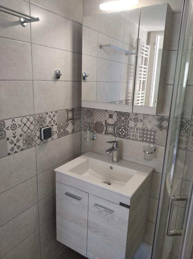 Апартаменты Θέαστρον - Theastron House With Great View In Chora Pera Gyalos Экстерьер фото