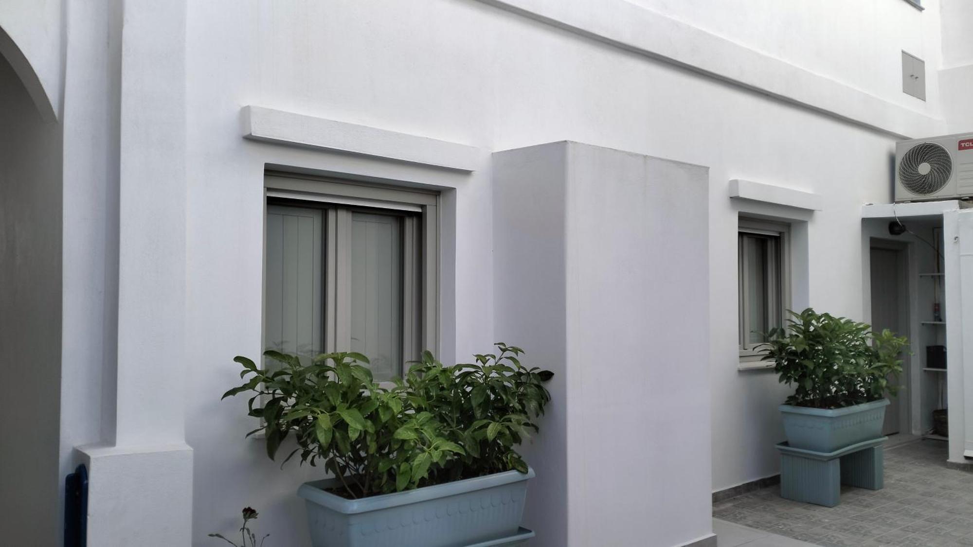Апартаменты Θέαστρον - Theastron House With Great View In Chora Pera Gyalos Экстерьер фото