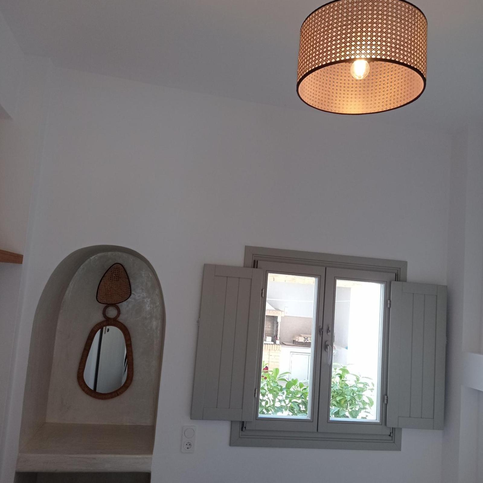 Апартаменты Θέαστρον - Theastron House With Great View In Chora Pera Gyalos Экстерьер фото