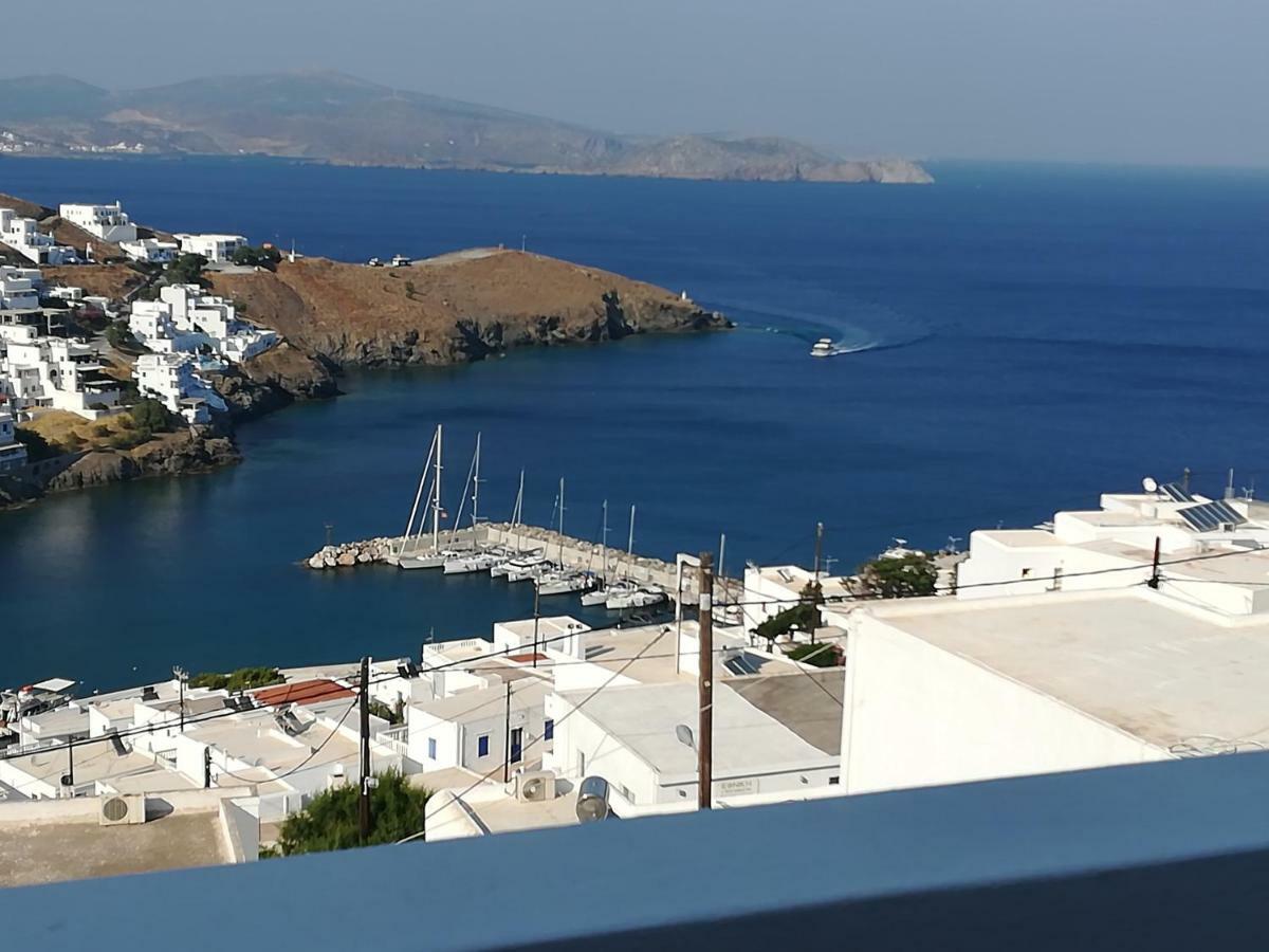 Апартаменты Θέαστρον - Theastron House With Great View In Chora Pera Gyalos Экстерьер фото