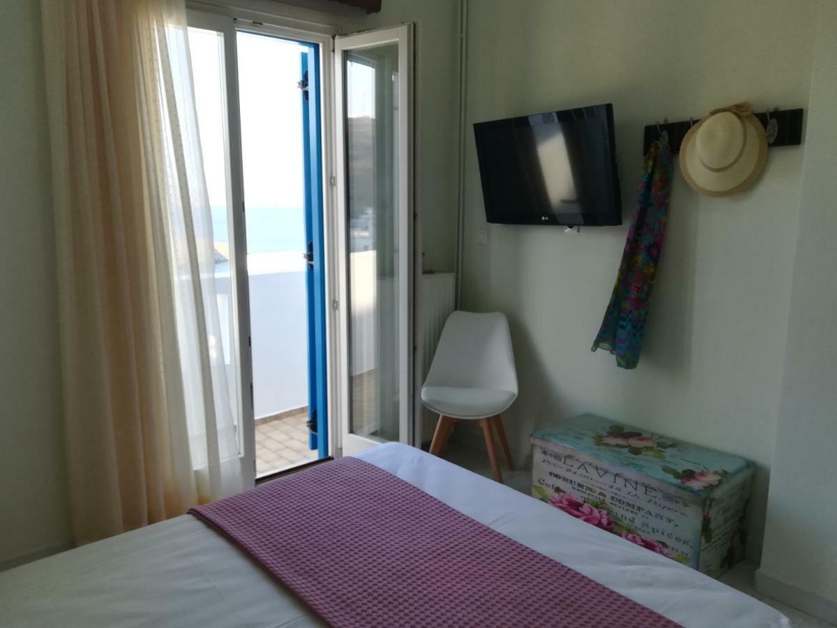 Апартаменты Θέαστρον - Theastron House With Great View In Chora Pera Gyalos Экстерьер фото